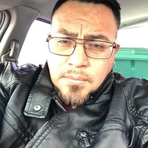 Meet your Posher, Javier